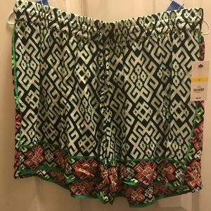 NWT Crown & Ivy shorts